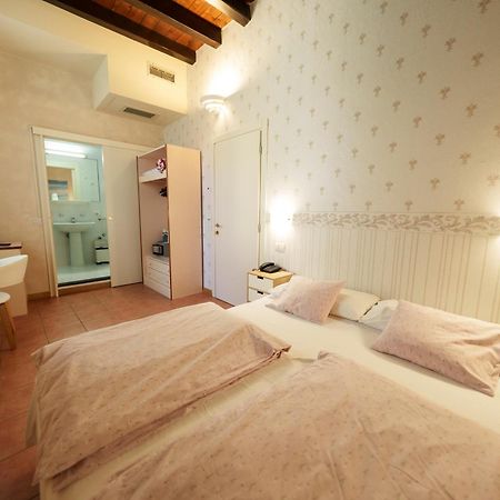 סן פליס דל בנאקו Hotel San Filis מראה חיצוני תמונה